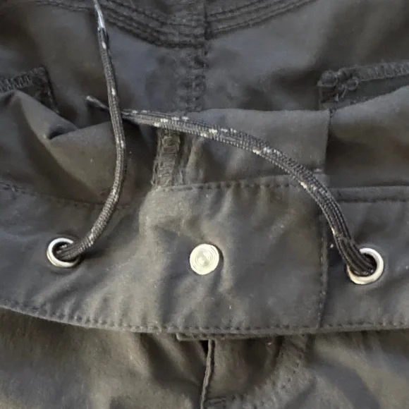 Columbia Climber Canyon™ II Capri 3/4 Pants Women's Black Like New Size 12 - Picture 11 of 16